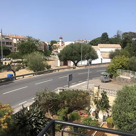 1r Pis Al Port-terrassa I Jardi Apartment